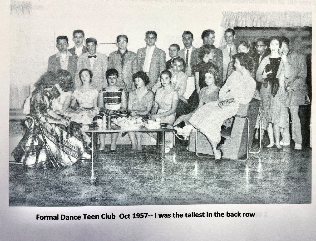 Formal_dance_teen_club_OCT_1957_Charles_Willis_tallest_in_back_row_20090403-26