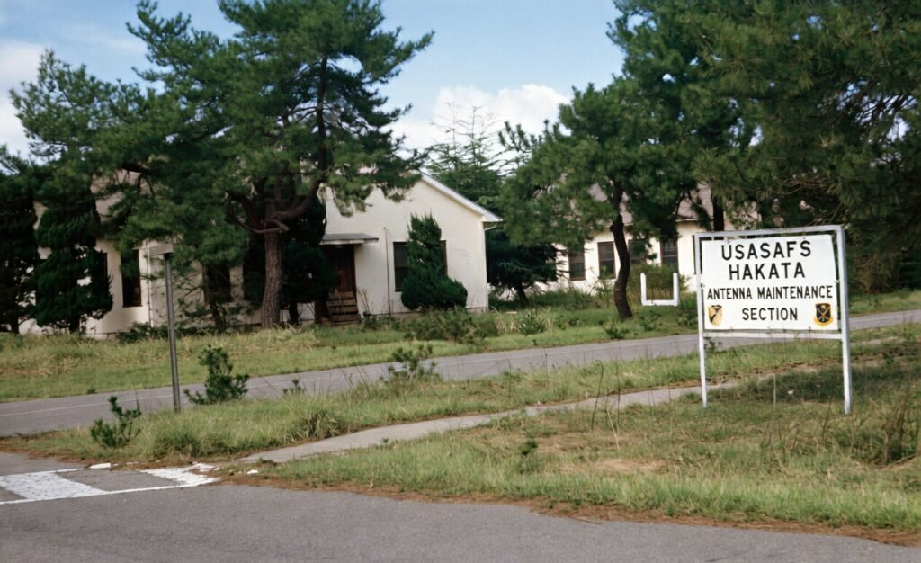 INJERD_USASAFS_Hakata_Antenna_Maintenance_Section_GrokAI_rendition