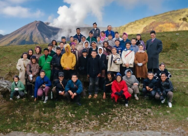 SHNELL_Itazuke_dependents_trip_to_Aso_1960-12-02_GrokAI_rendition